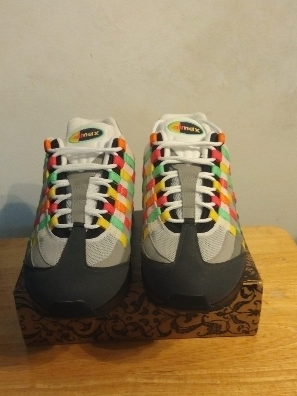 New Men's Nike Multicolor Woven Lace Sneaker — Gray, White & Rainbow Accents
